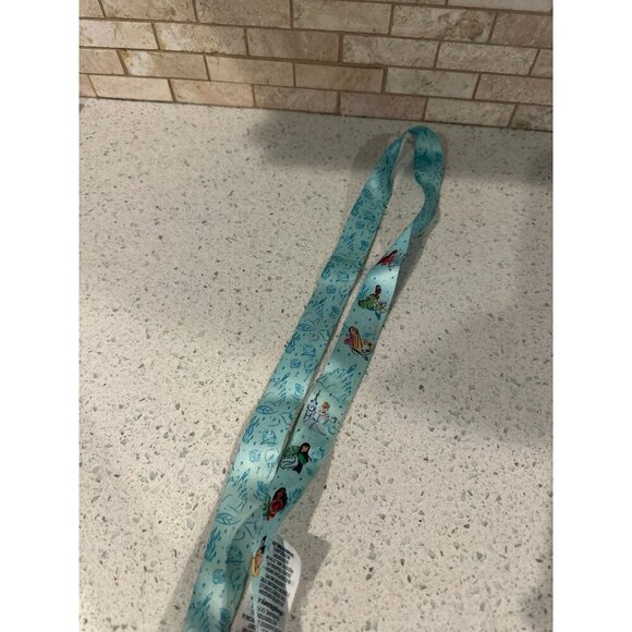 Disney Reversible Pin Lanyard - Disney Princesses/munchins bundle - Picture 4 of 6